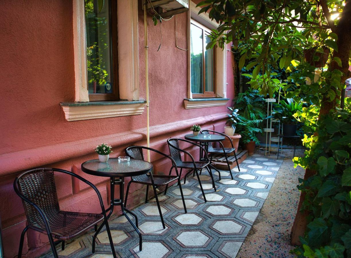Metekhi View Hotel Tbilisi Exterior photo