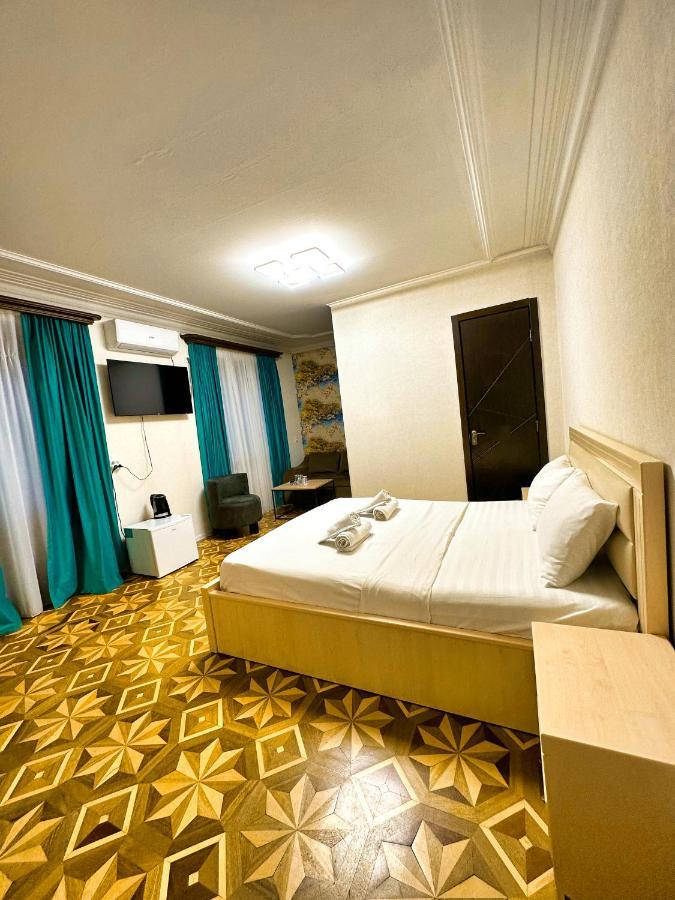 Metekhi View Hotel Tbilisi Exterior photo